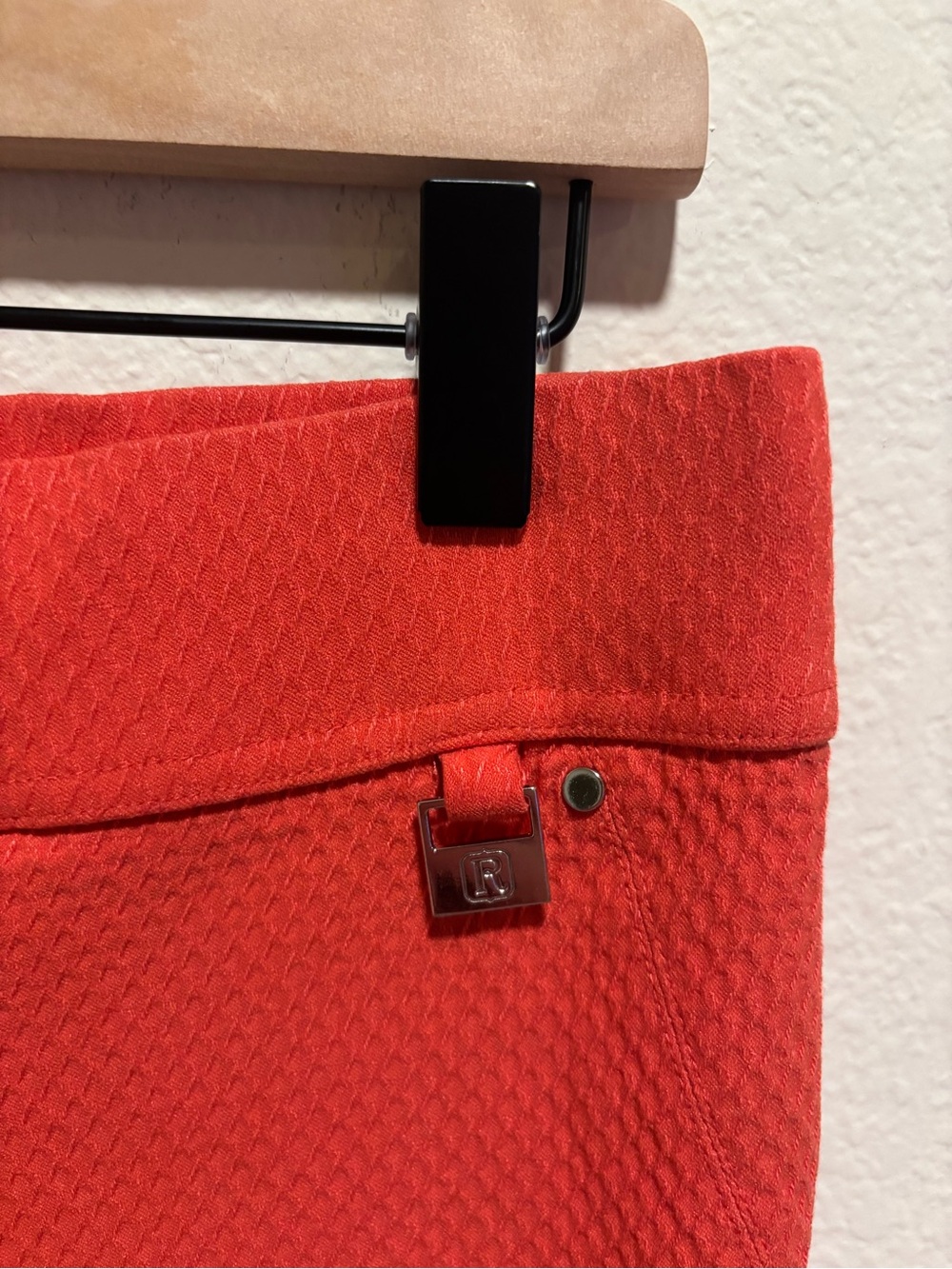 Rafaella Comfort Coral Hex Textured Cropped Yoga Workout Pants - Picture 3 of 4